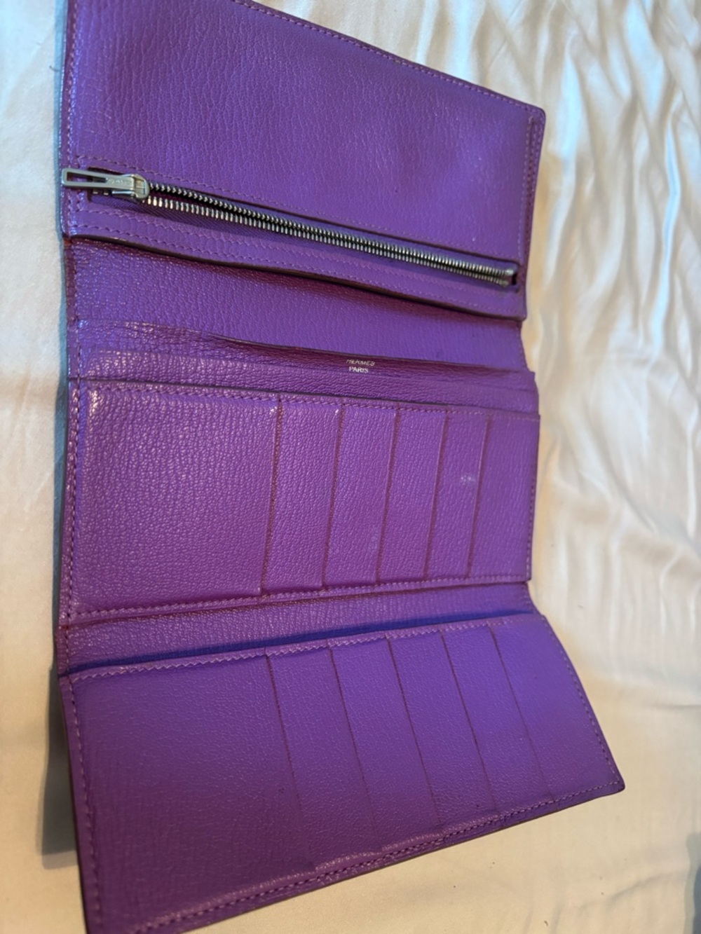 Authentic Hermès Béarn Long Wallet – Rare Purple Leather – Very Good Condition - Picture 4 of 10